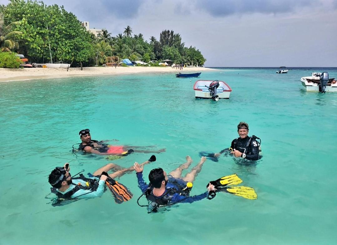 מלון טלאוסדו Ocean Breeze Maldives מראה חיצוני תמונה