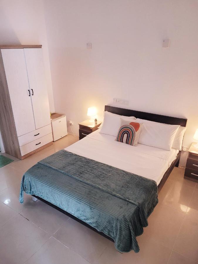 מלון טלאוסדו Ocean Breeze Maldives מראה חיצוני תמונה